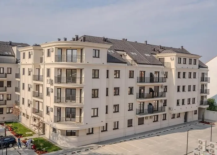 Palace 23 - Free Parking Διαμέρισμα Σρέμσκα Μιτρόβιτσα